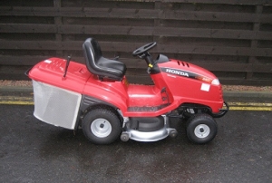 Honda HF2417HM (1)